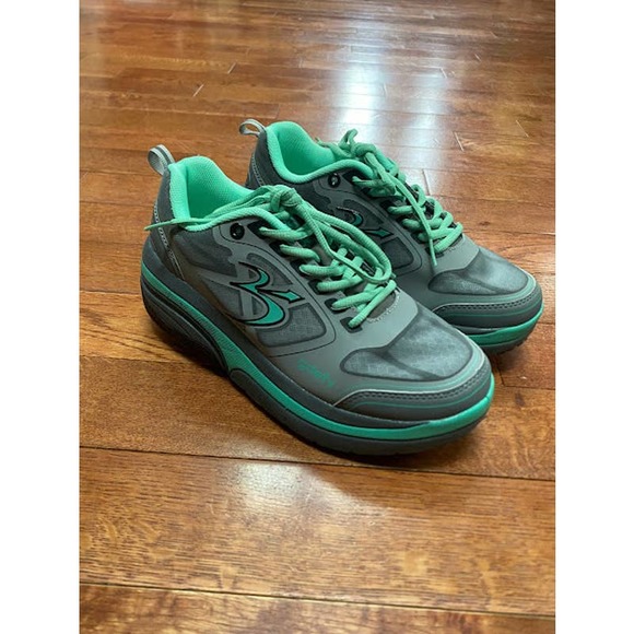 GDefy Corrective Fit Gray Sneaker, Size 7 1/2 - Picture 1 of 7